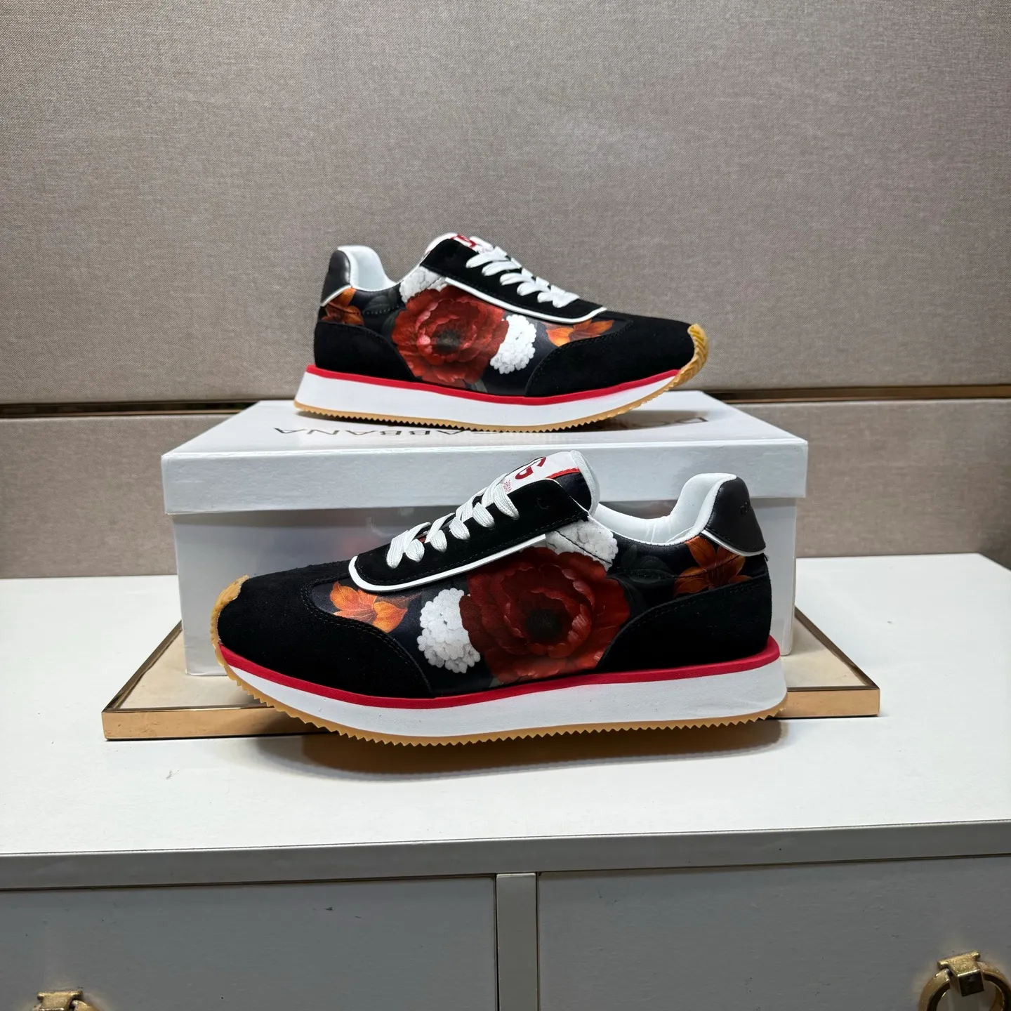 ⬛️Men's shoes💰p462【DG～】Couple casual shoes, 2025z cabinet sales simultaneously 🔶Size: 35-44#️⃣ 🔷2 colors🔜The upper is made of multi-material splicing➕Mesh lining, comfortable and breathable, sole: original comfortable, wear-resistant and non-slip outsole, ⚠️Real 📱Photographed🎬The real thing is better📢📢📢